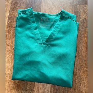 Figs Hunter Green Scrub Top